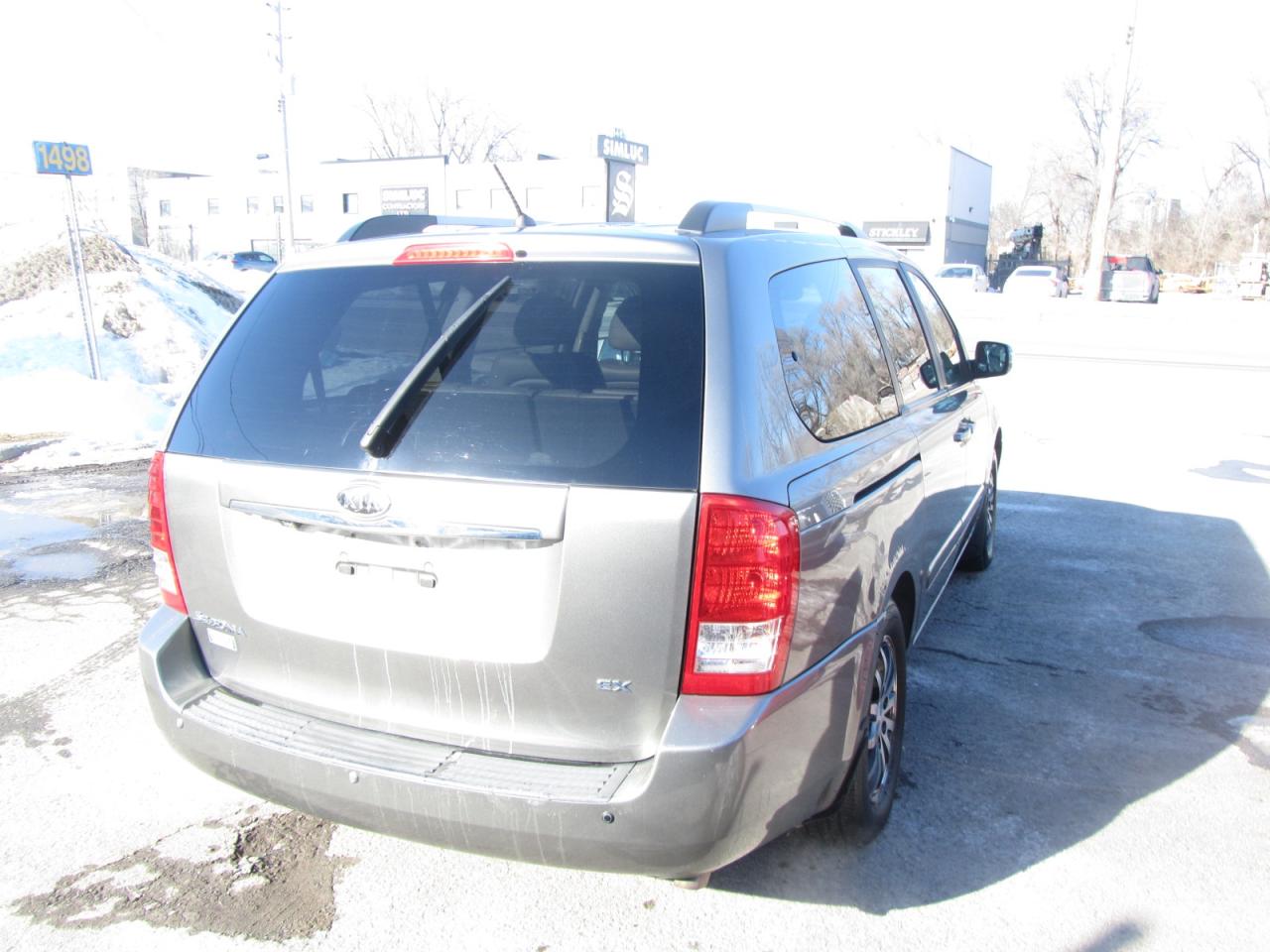 2011 Kia Sedona 4dr LWB EX Photo4