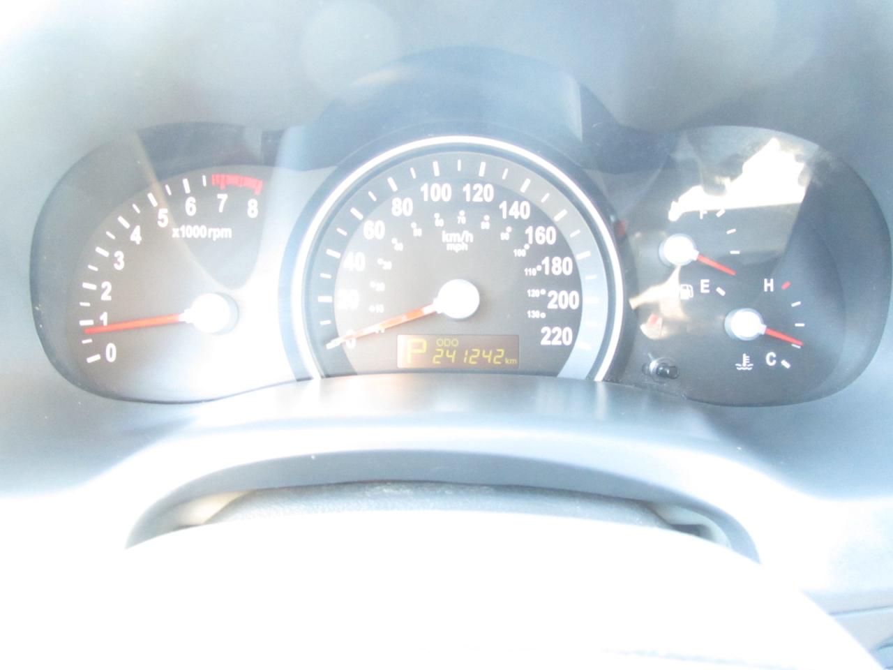 2011 Kia Sedona 4dr LWB EX Photo