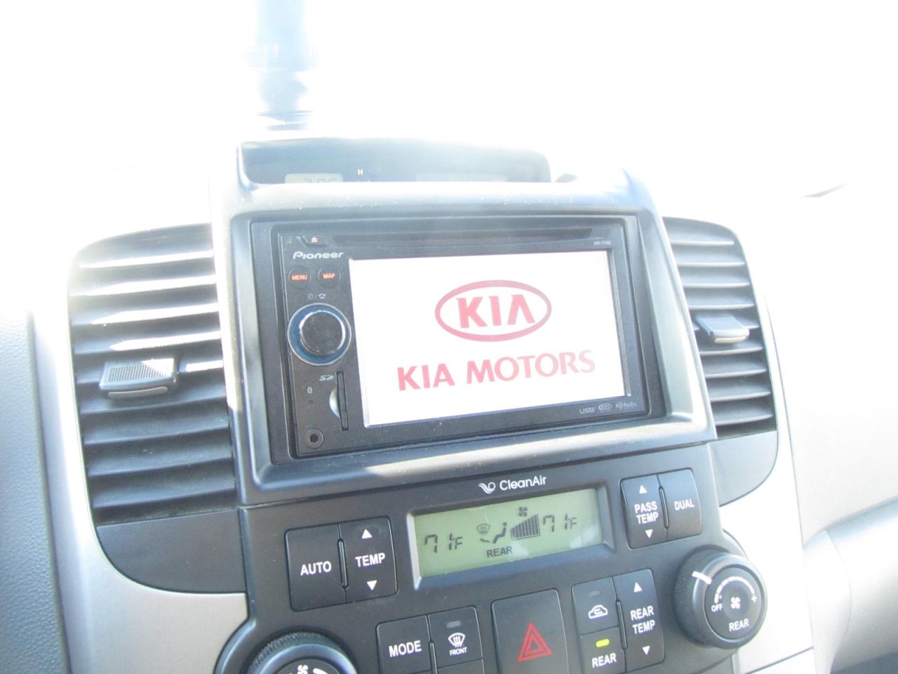 2011 Kia Sedona 4dr LWB EX Photo