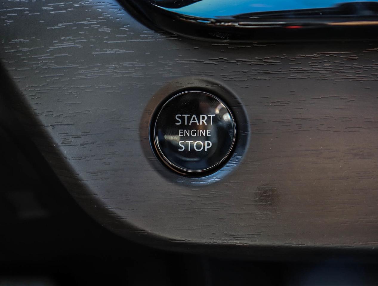 2025 Nissan Murano SL Photo