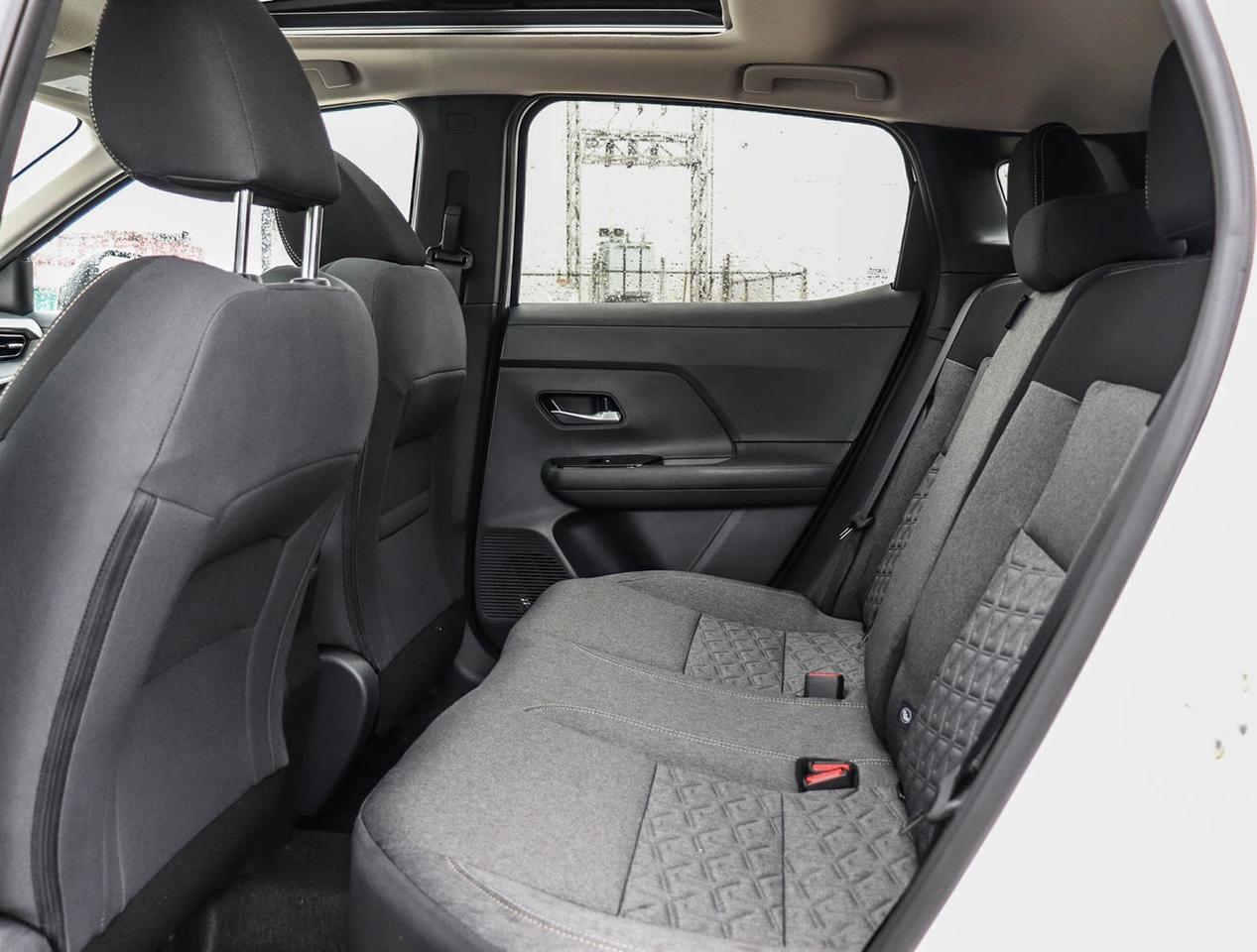 2026 Nissan Kicks SV PREMIUM AWD Photo