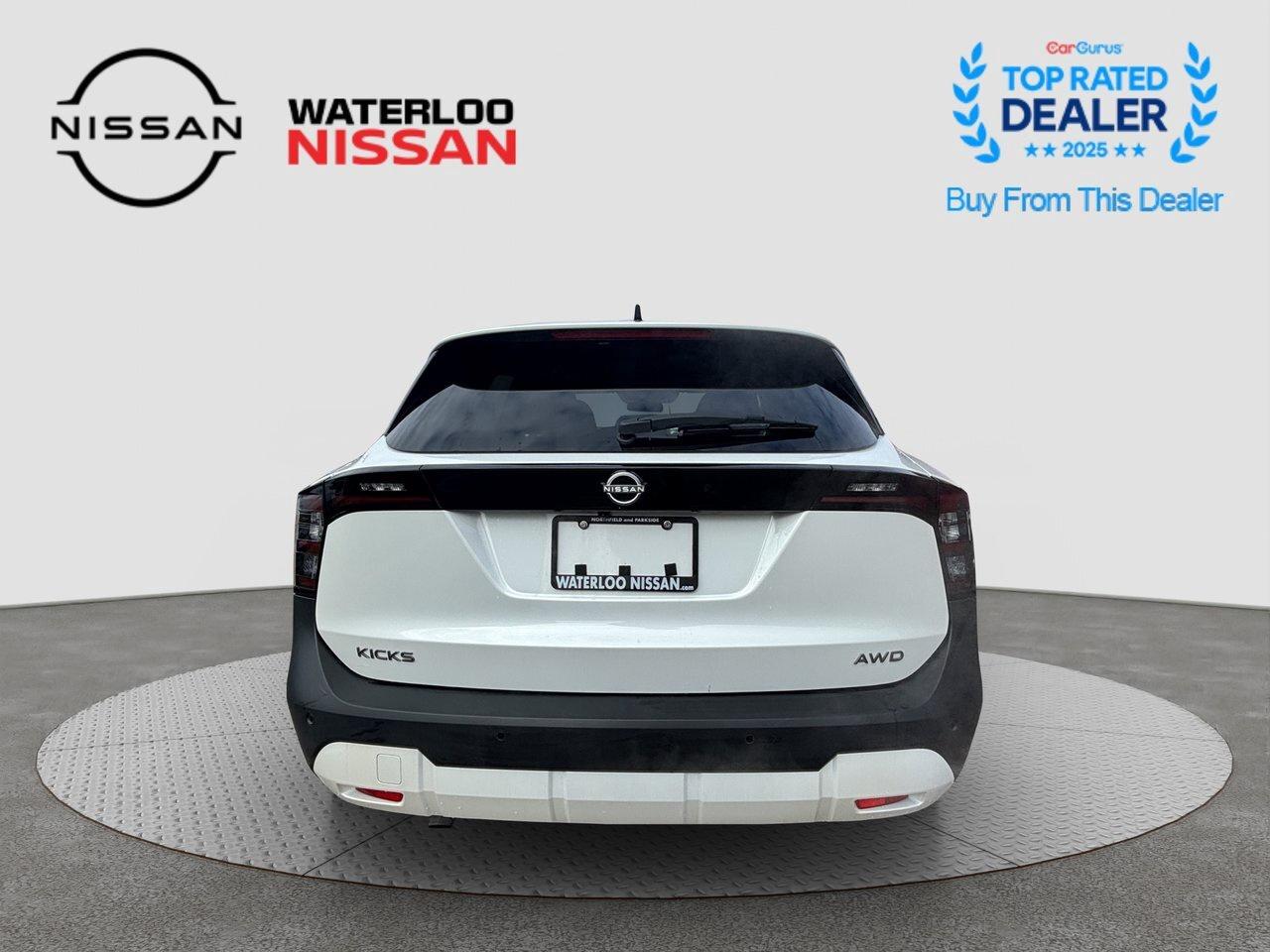 2026 Nissan Kicks SV PREMIUM AWD Photo3
