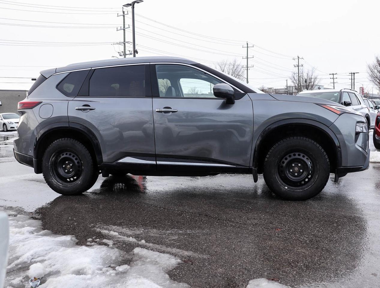 2026 Nissan Rogue Platinum Photo2