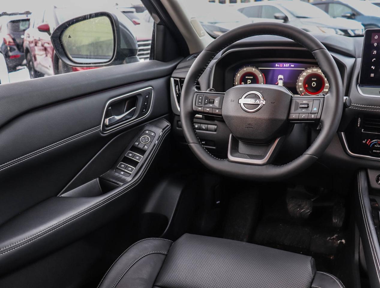 2026 Nissan Rogue Platinum Photo