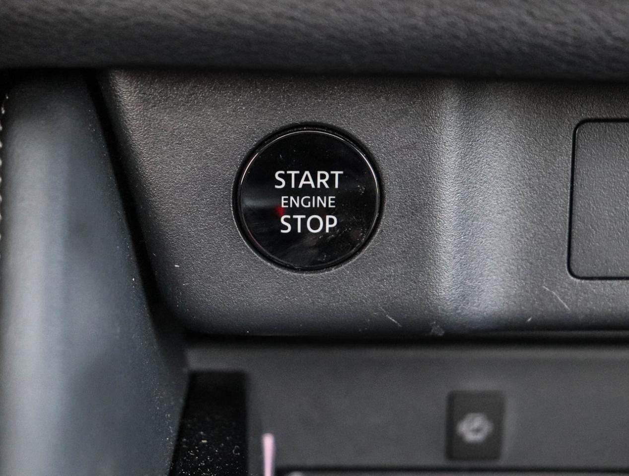 2026 Nissan Rogue Platinum Photo