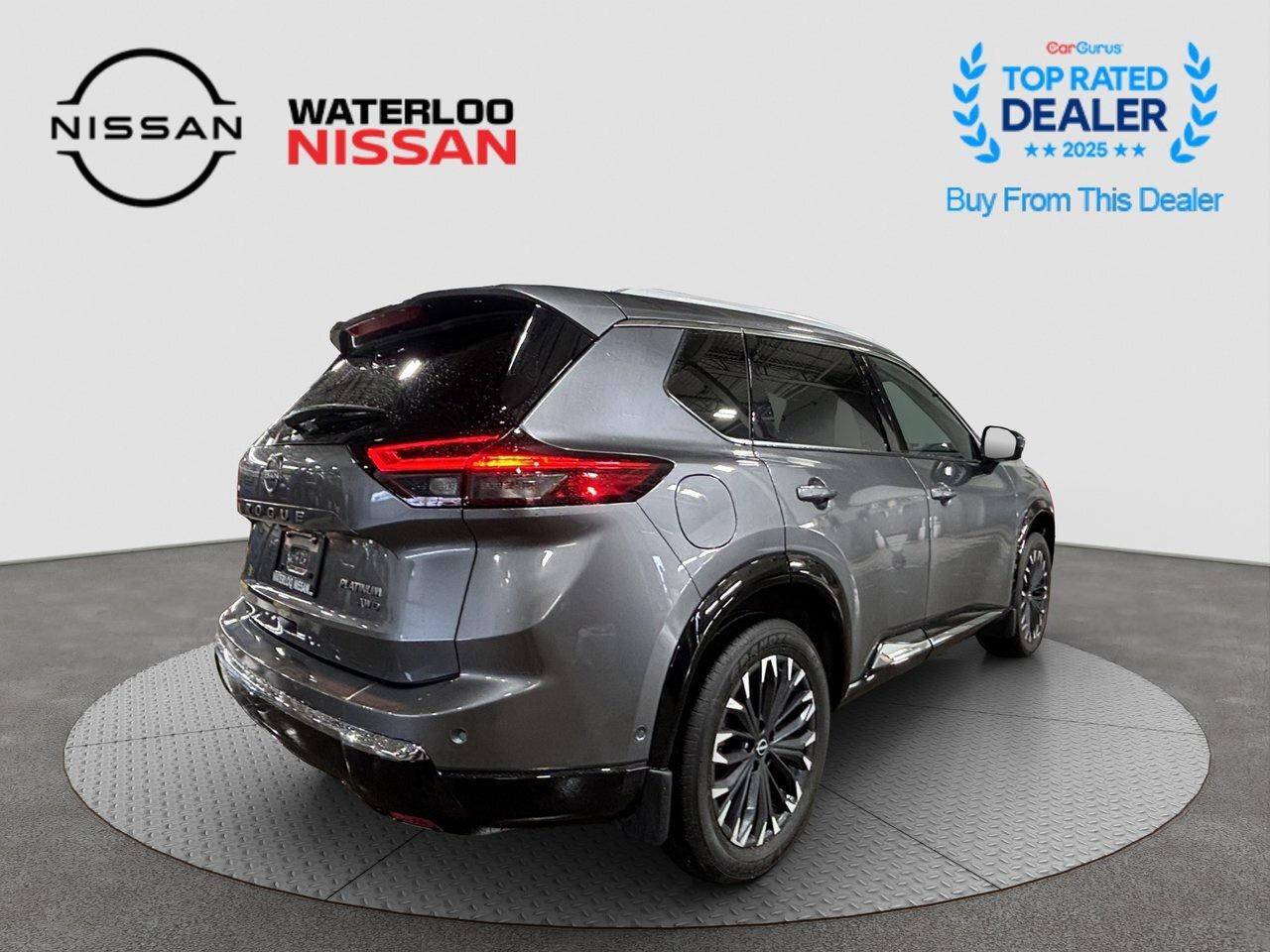 2026 Nissan Rogue Platinum Photo4
