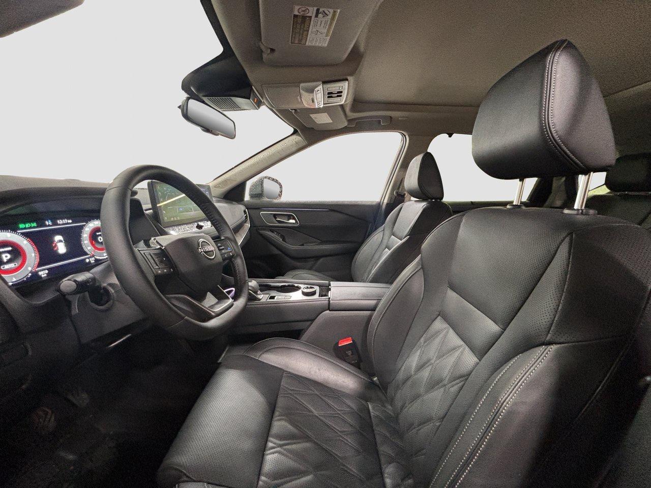 2026 Nissan Rogue Platinum Photo