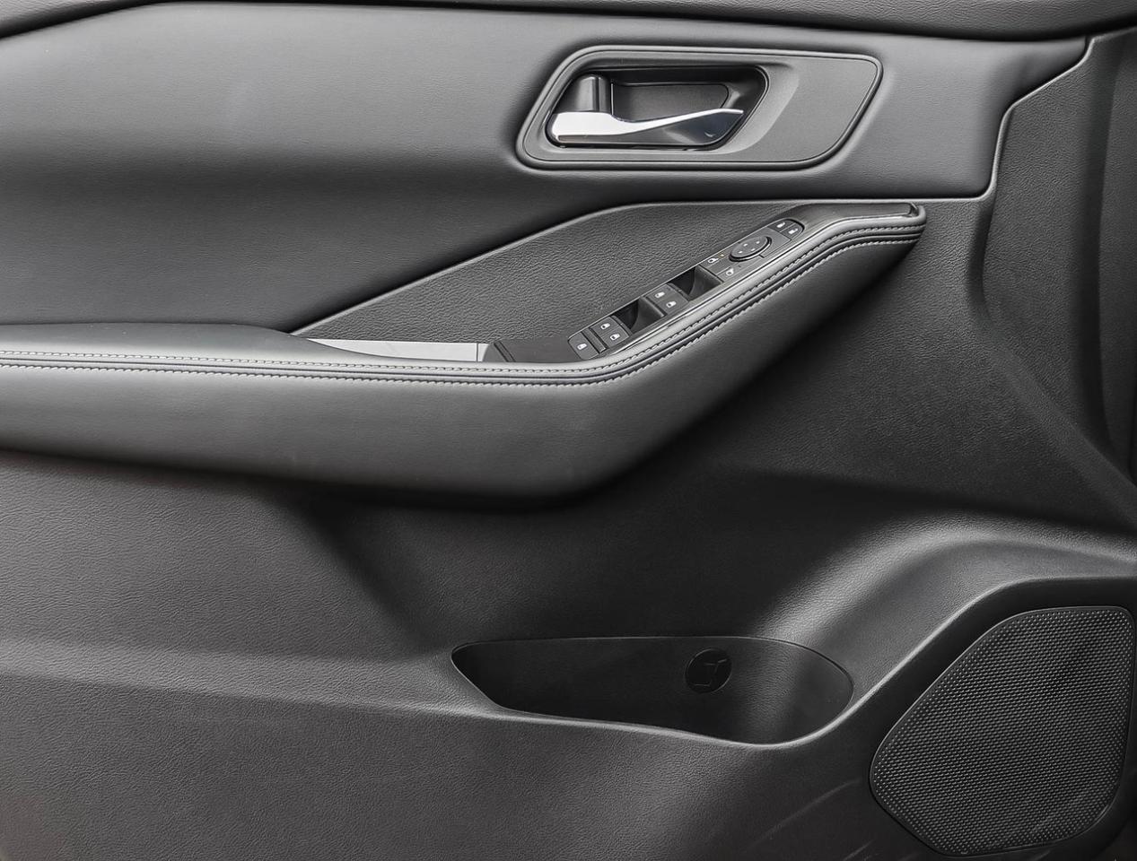 2026 Nissan Rogue S Photo