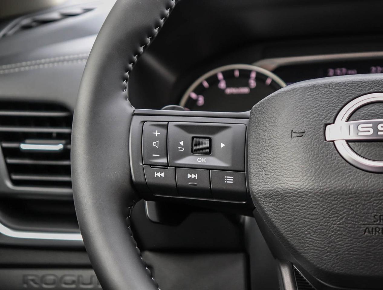 2026 Nissan Rogue S Photo