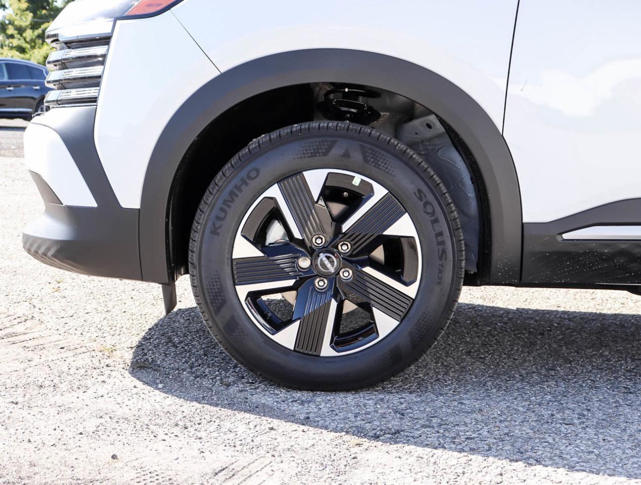 2026 Nissan Kicks SV PREMIUM AWD Photo