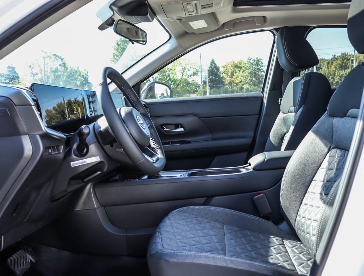 2026 Nissan Kicks SV PREMIUM AWD Photo