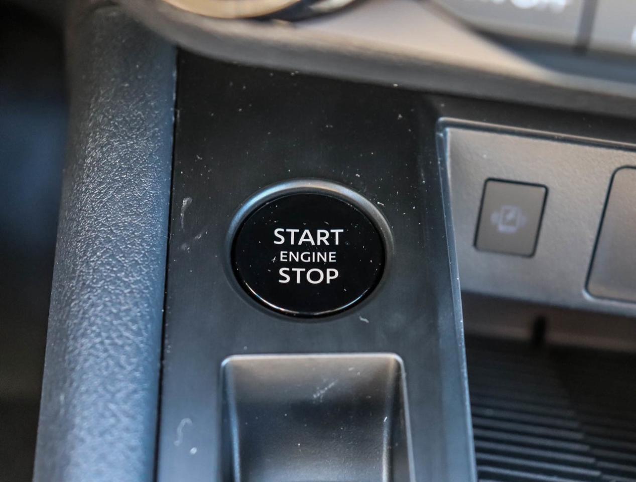 2026 Nissan Kicks SV PREMIUM AWD Photo