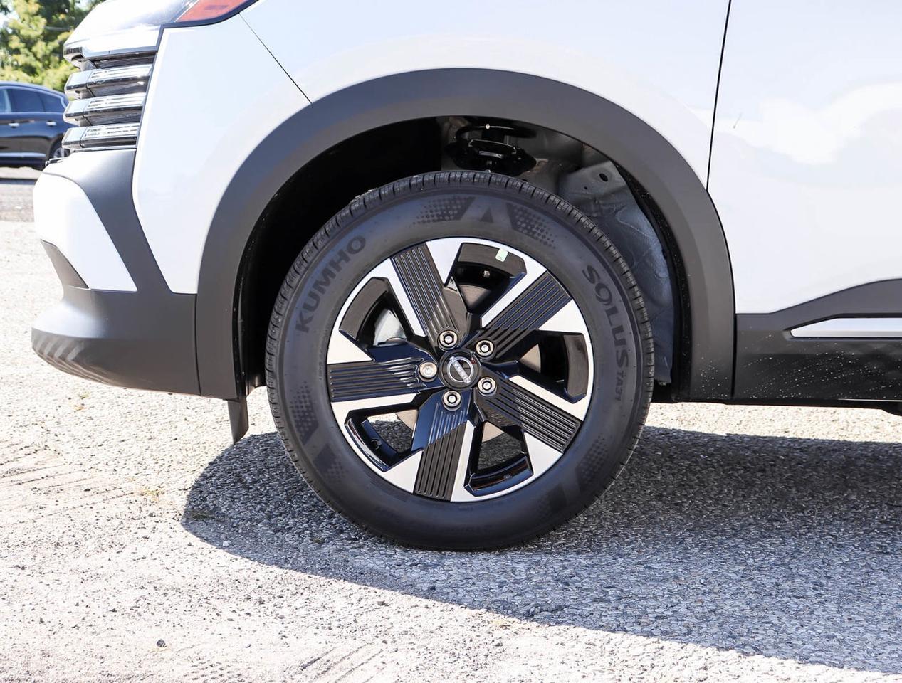 2026 Nissan Kicks SV PREMIUM AWD Photo