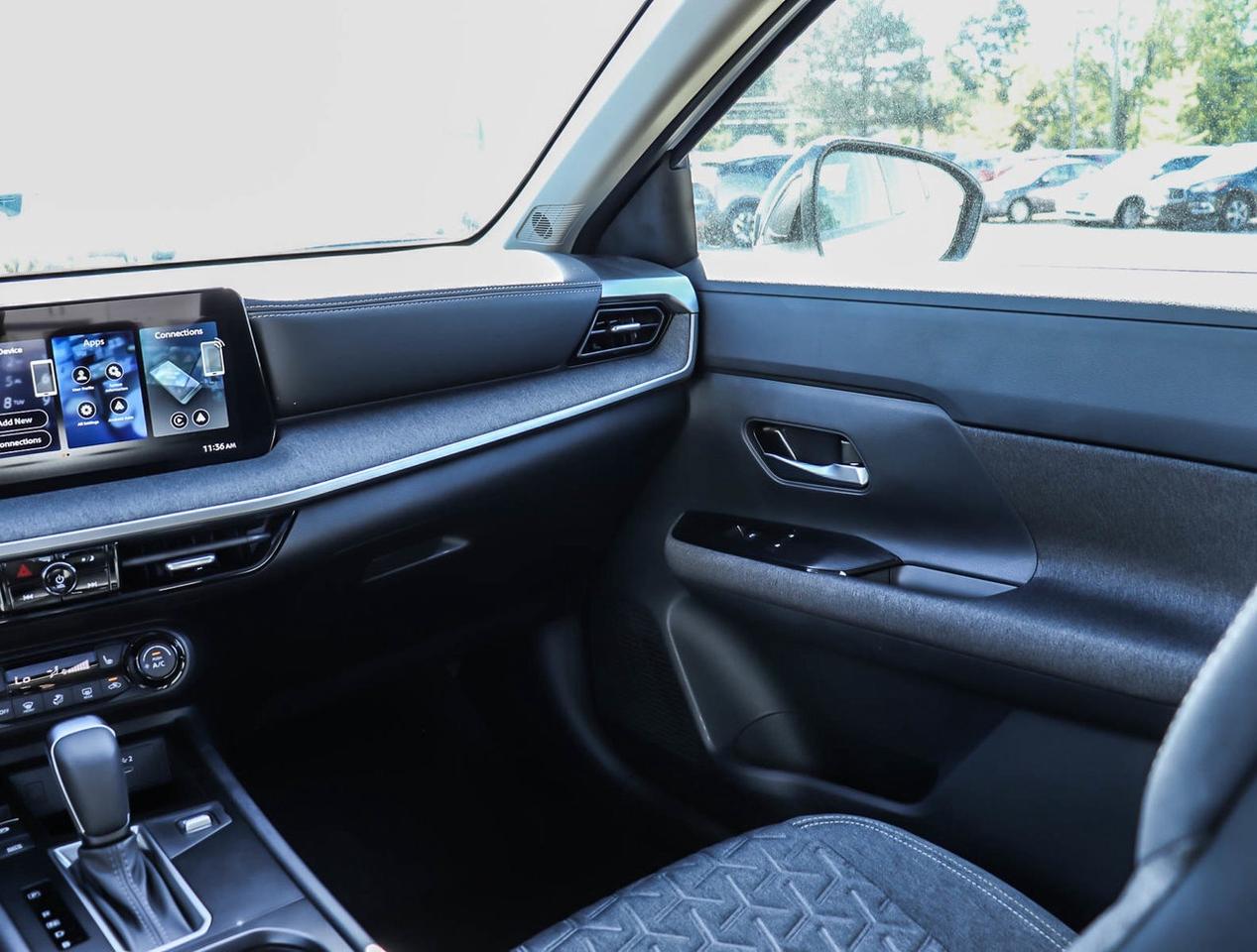 2026 Nissan Kicks SV PREMIUM AWD Photo