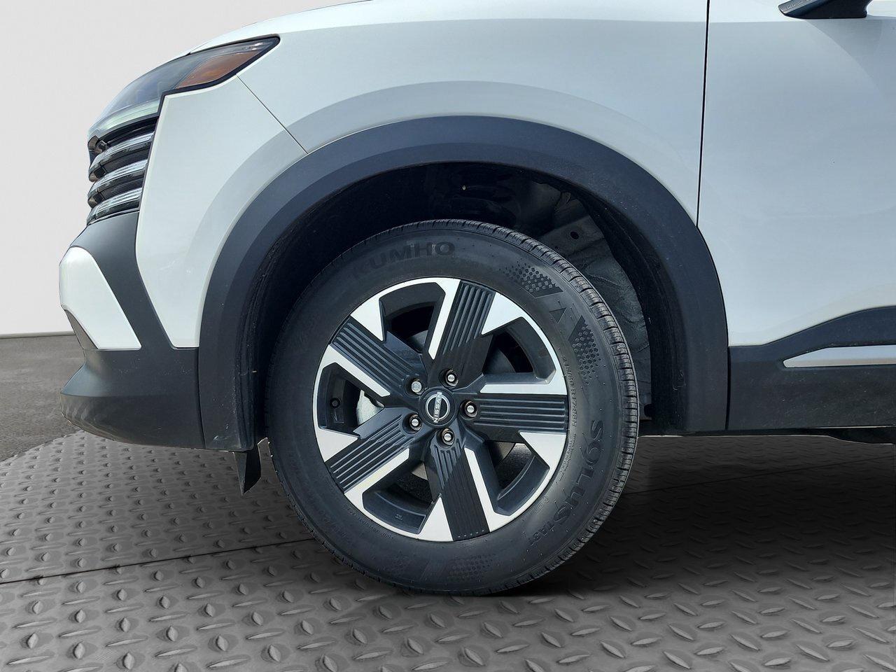 2026 Nissan Kicks SV PREMIUM AWD Photo