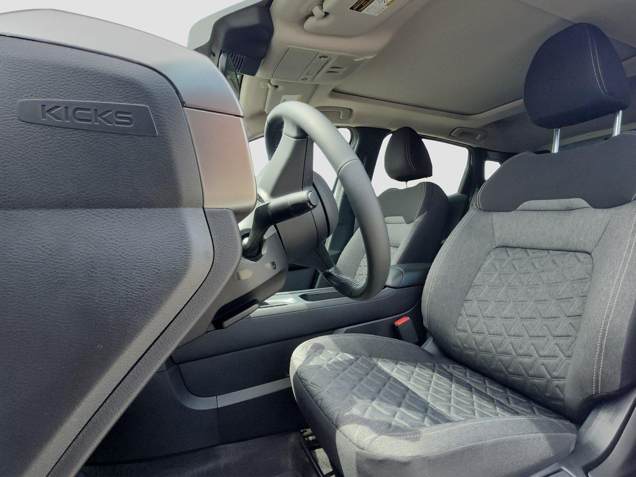 2026 Nissan Kicks SV PREMIUM AWD Photo