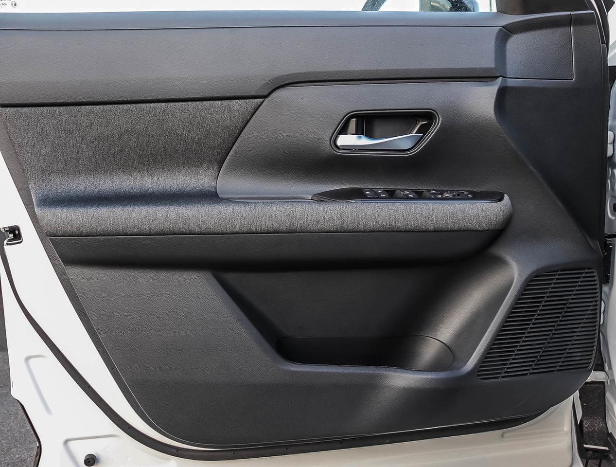 2026 Nissan Kicks SV AWD Photo