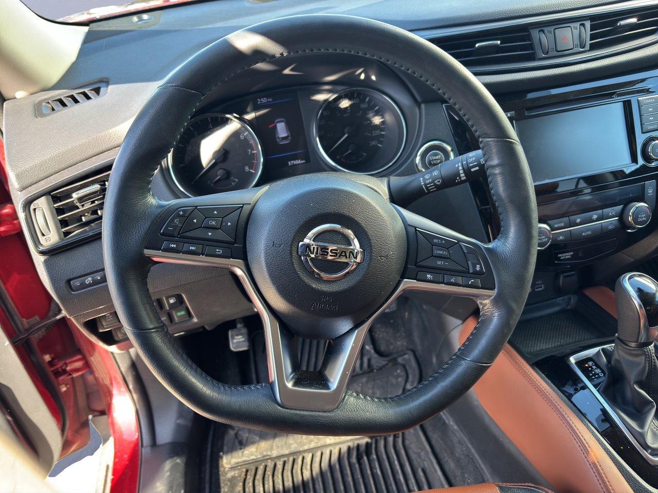 2018 Nissan Rogue SL Photo