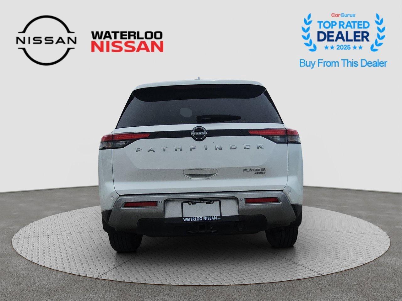 2025 Nissan Pathfinder Platinum Photo