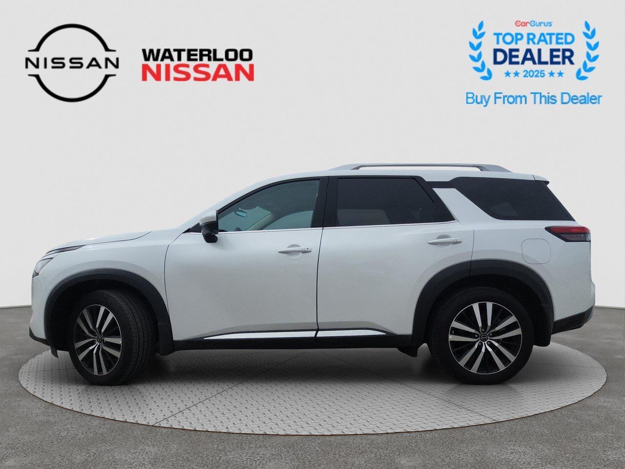 2025 Nissan Pathfinder Platinum Photo