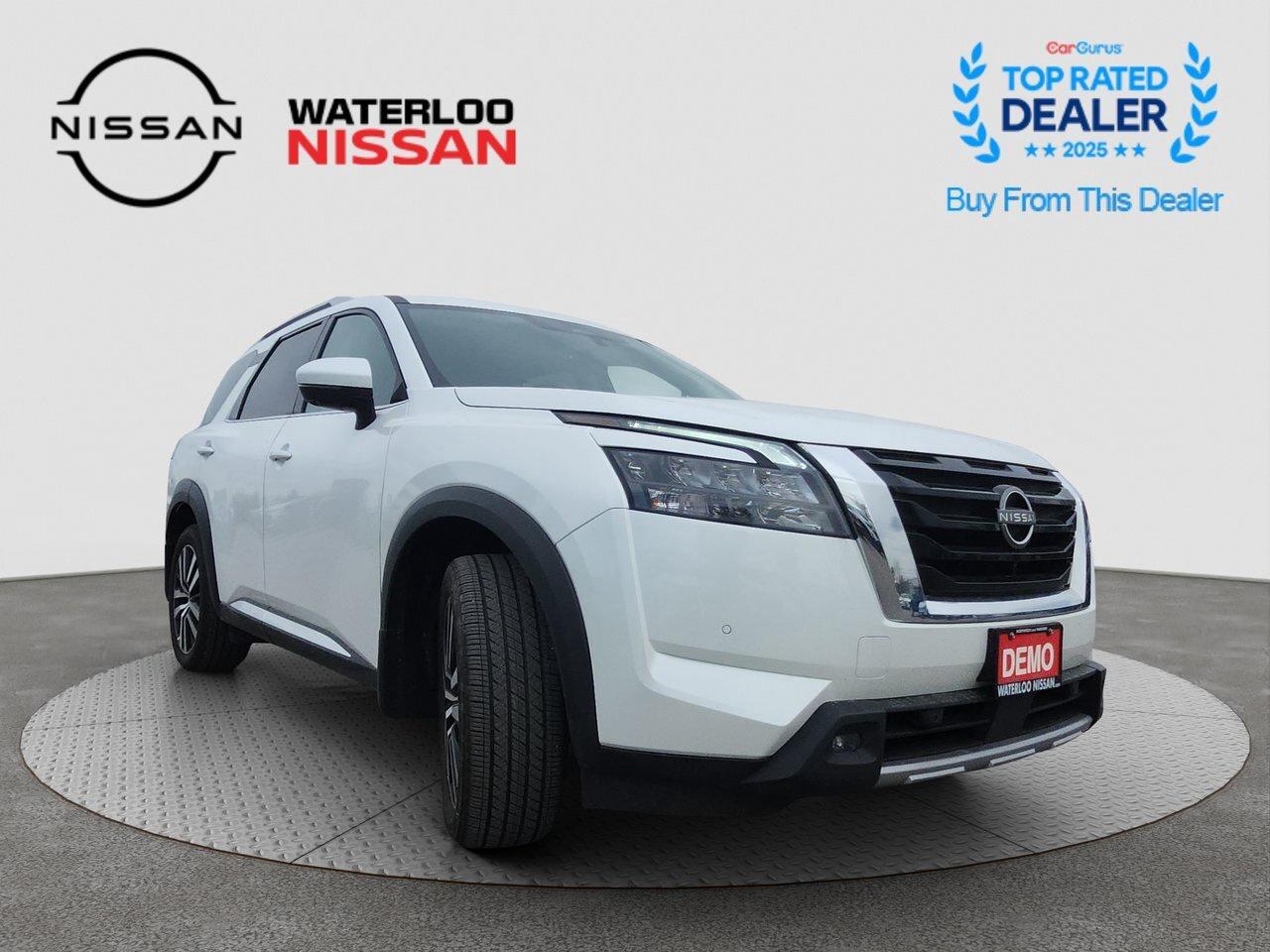 2025 Nissan Pathfinder Platinum Photo
