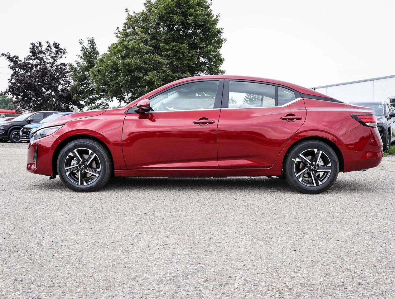 2025 Nissan Sentra SV MOONROOF Photo