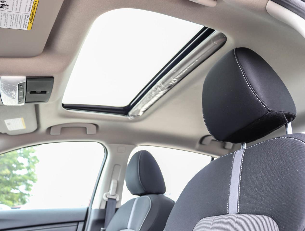 2025 Nissan Sentra SV MOONROOF Photo