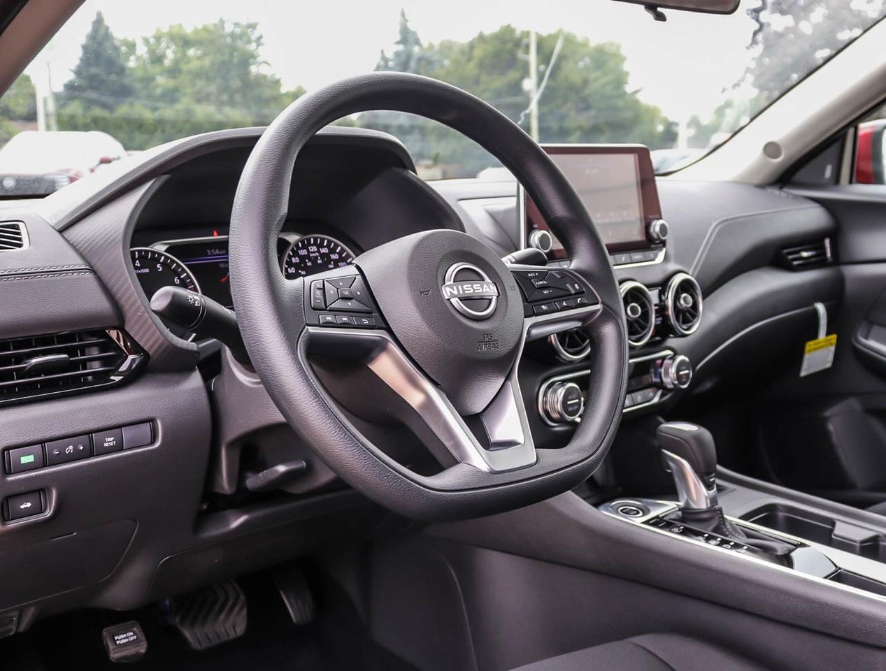 2025 Nissan Sentra SV MOONROOF Photo