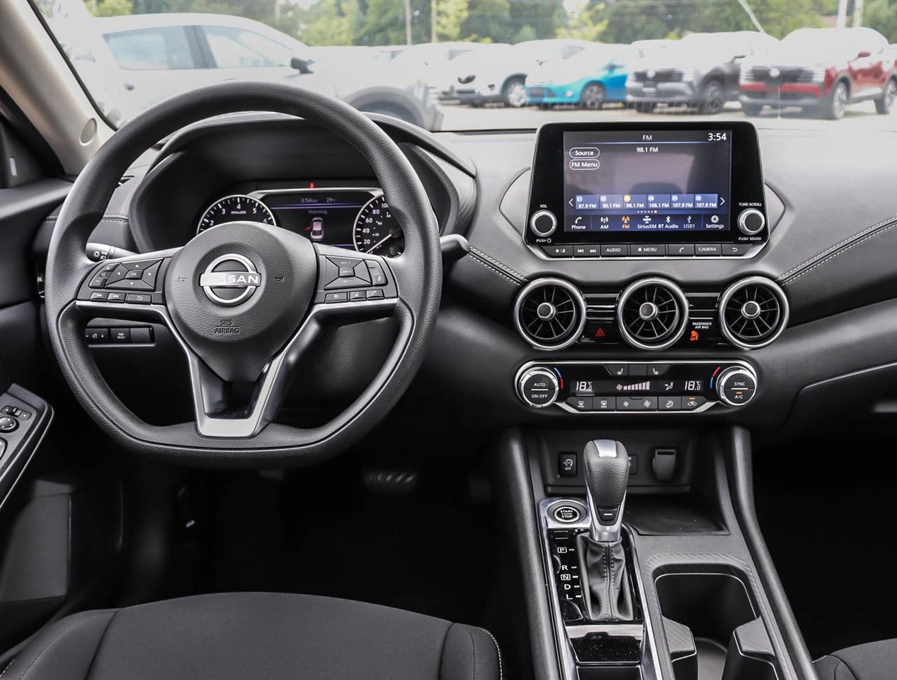 2025 Nissan Sentra SV MOONROOF Photo