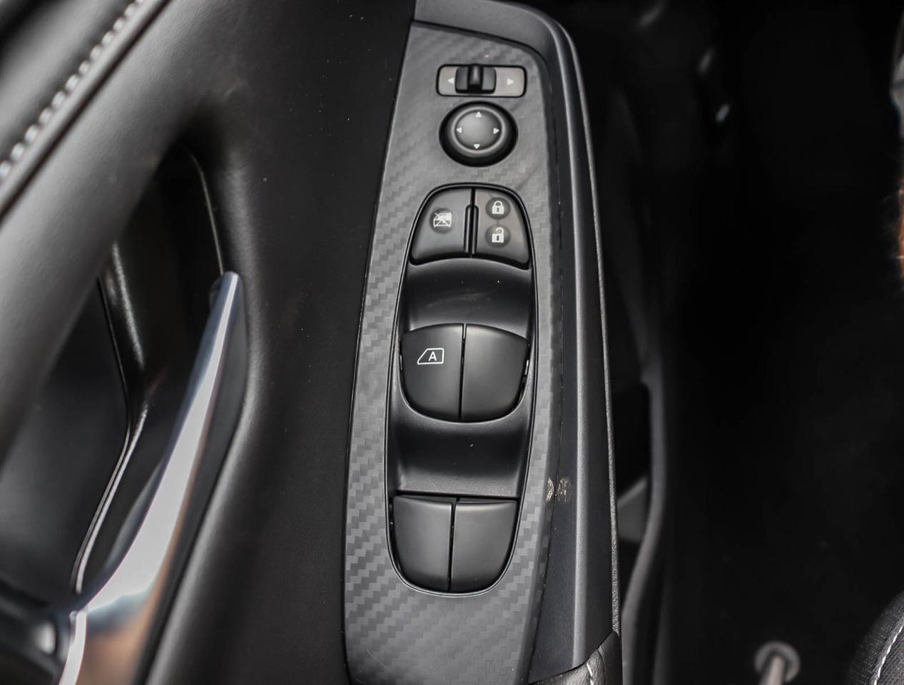 2025 Nissan Sentra SV MOONROOF Photo