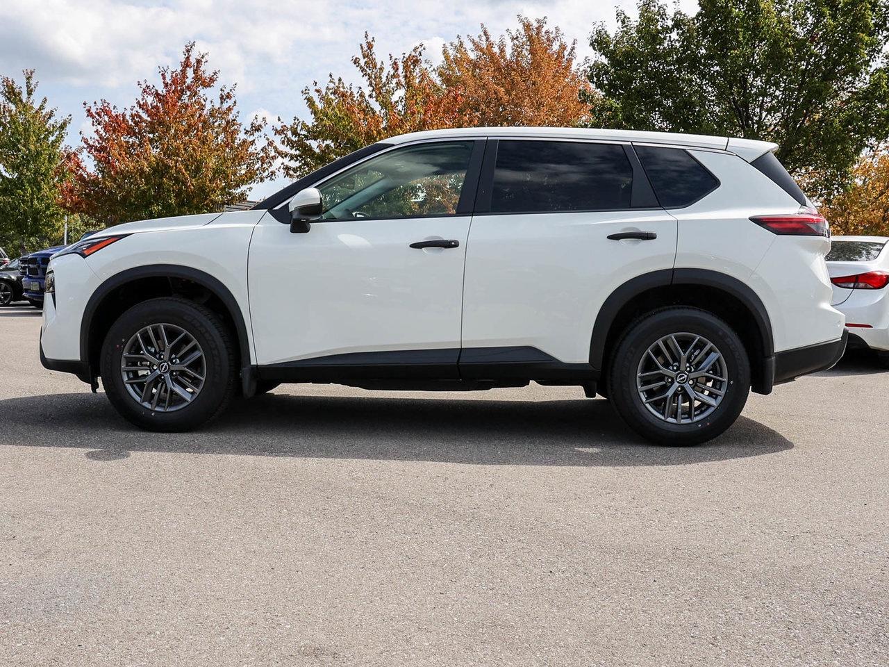 2026 Nissan Rogue S Photo4