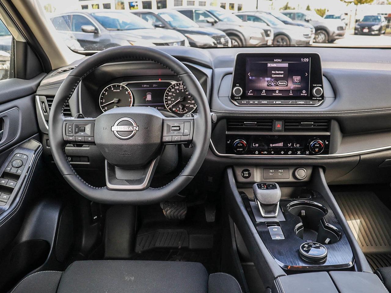 2026 Nissan Rogue S Photo