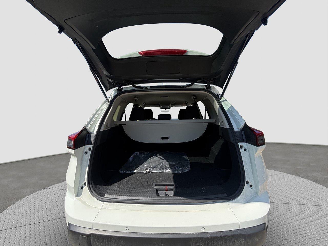 2026 Nissan Rogue S Photo