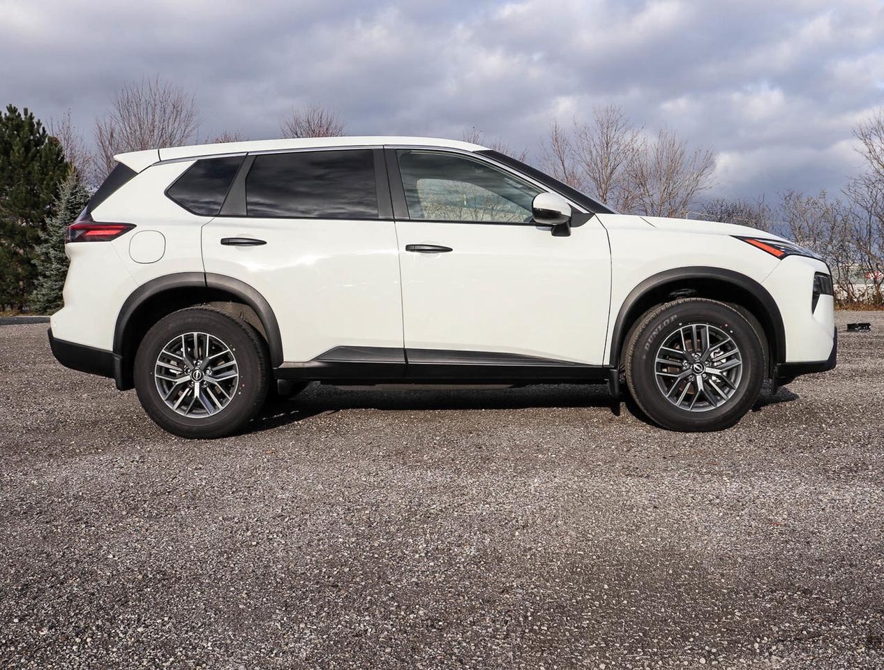 2026 Nissan Rogue S Photo2