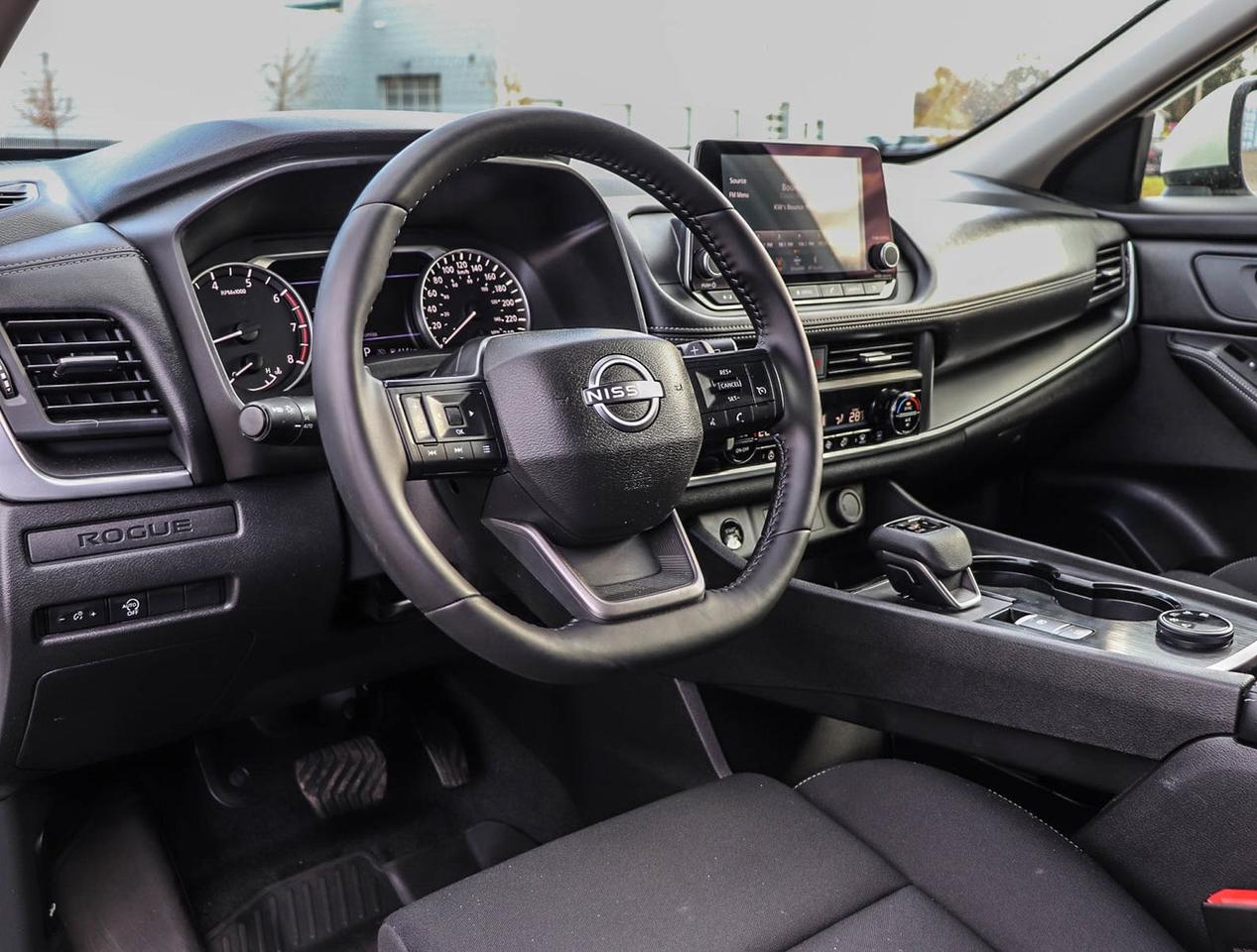 2026 Nissan Rogue S Photo