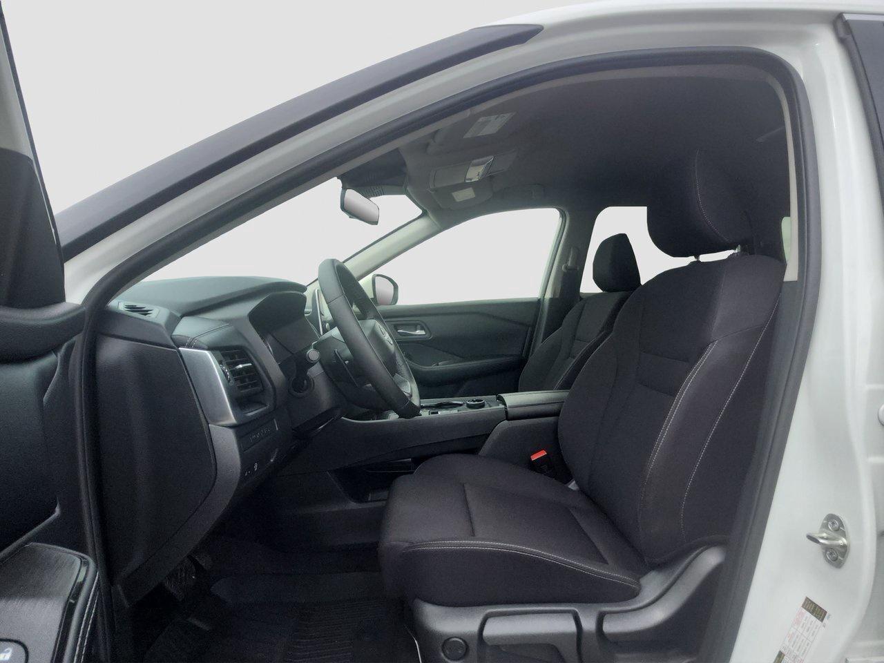 2026 Nissan Rogue S Photo
