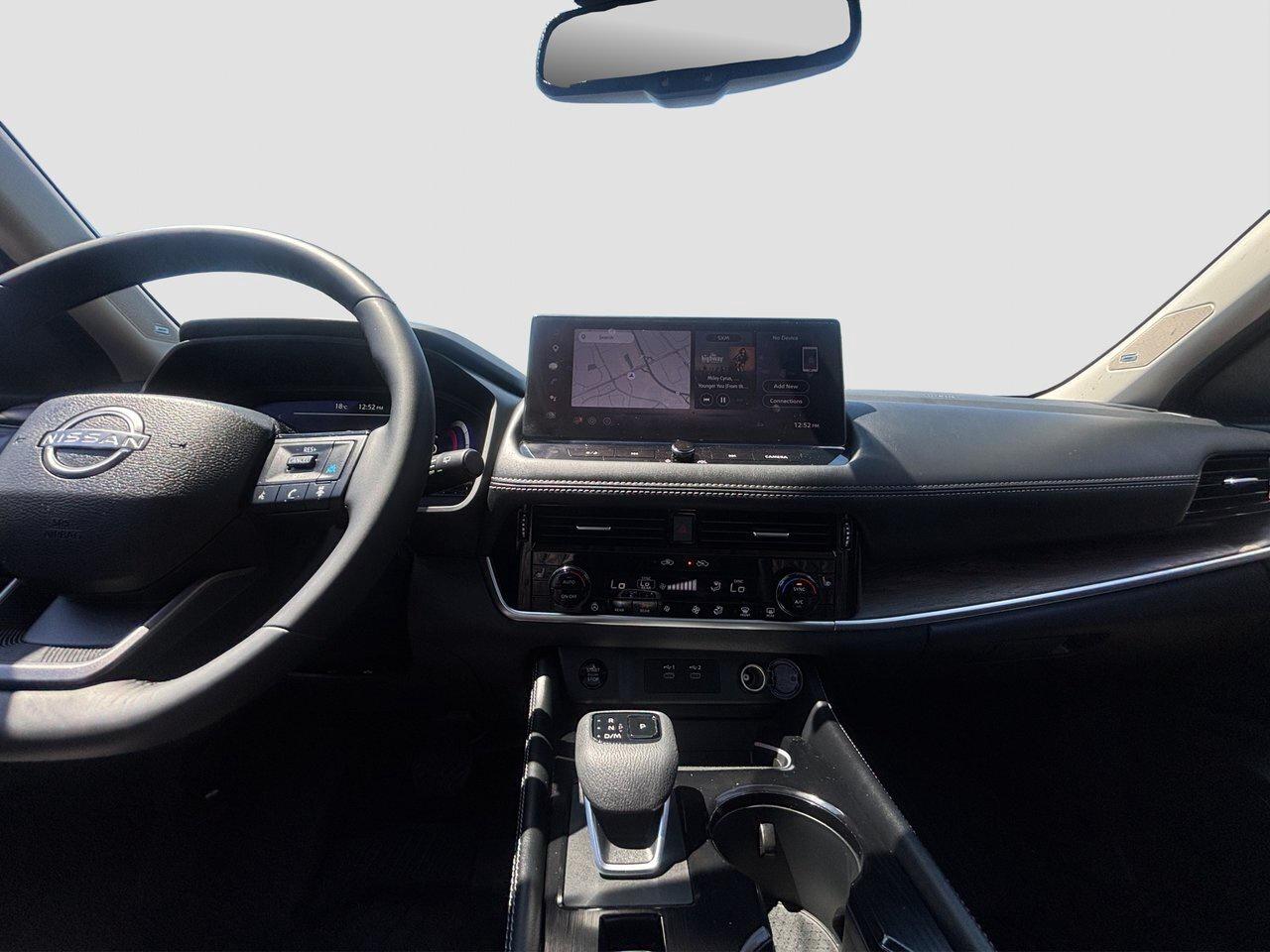 2026 Nissan Rogue Platinum Photo