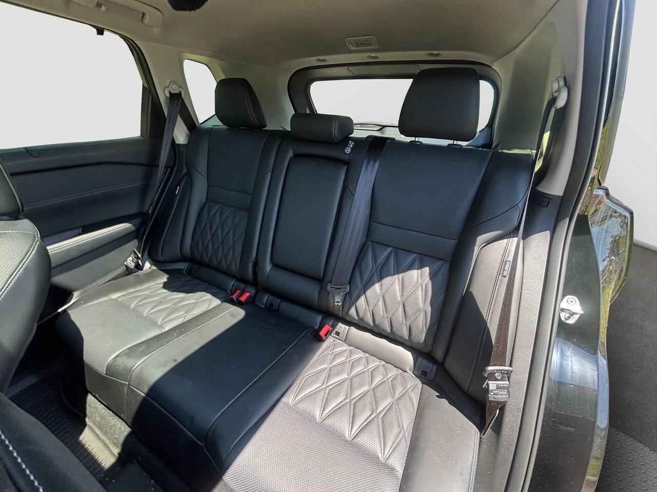 2026 Nissan Rogue Platinum Photo