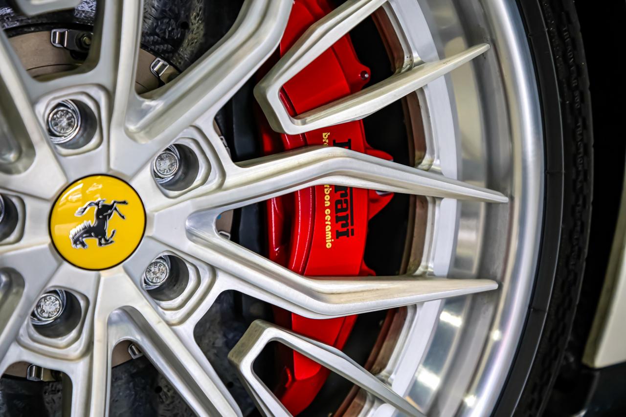 2012 Ferrari FF V12 AWD 651 HP  CARBONINT 21INCHRIMS FULLPPF Photo