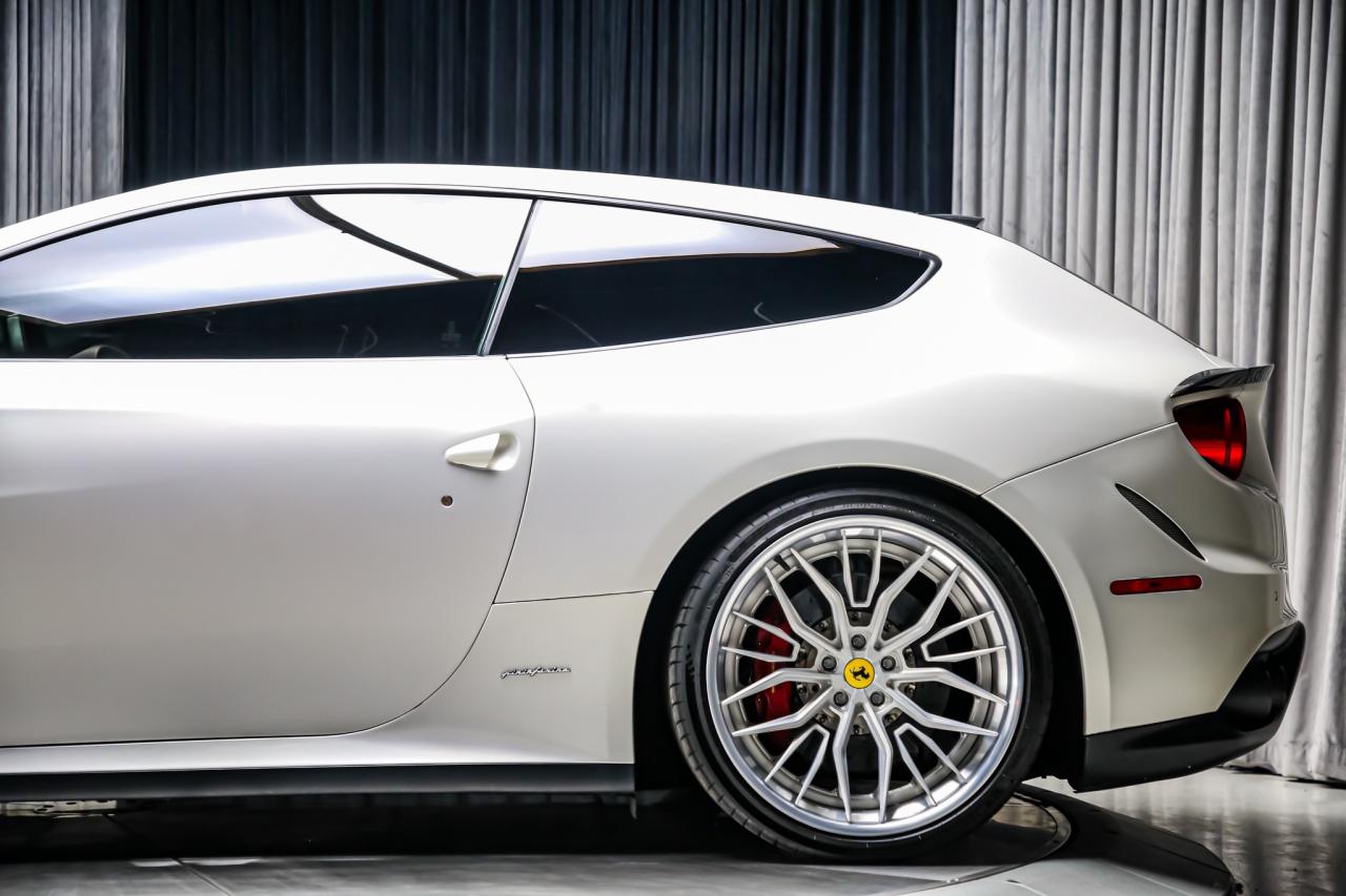2012 Ferrari FF V12 AWD 651 HP  CARBONINT 21INCHRIMS FULLPPF Photo