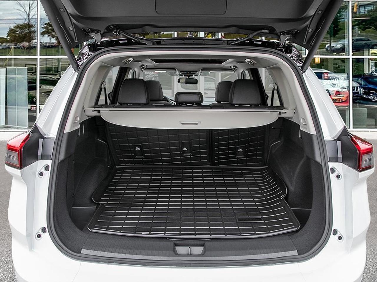 2026 Nissan Rogue Platinum Photo