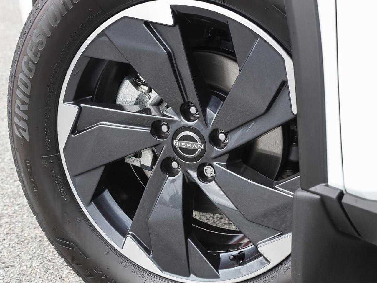 2026 Nissan Rogue SV PREMIUM Photo