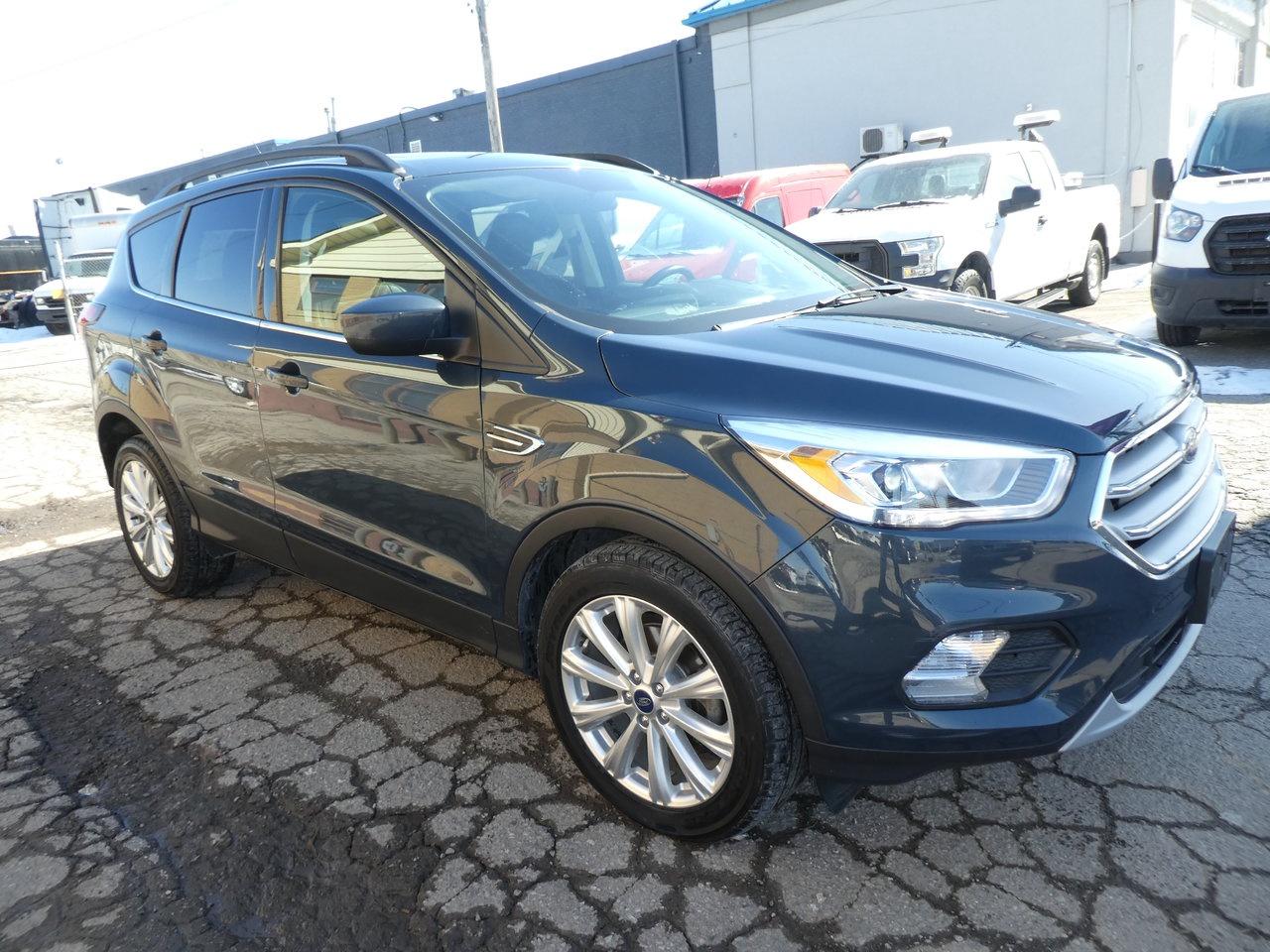2019 Ford Escape SEL NAVIGATION Photo2