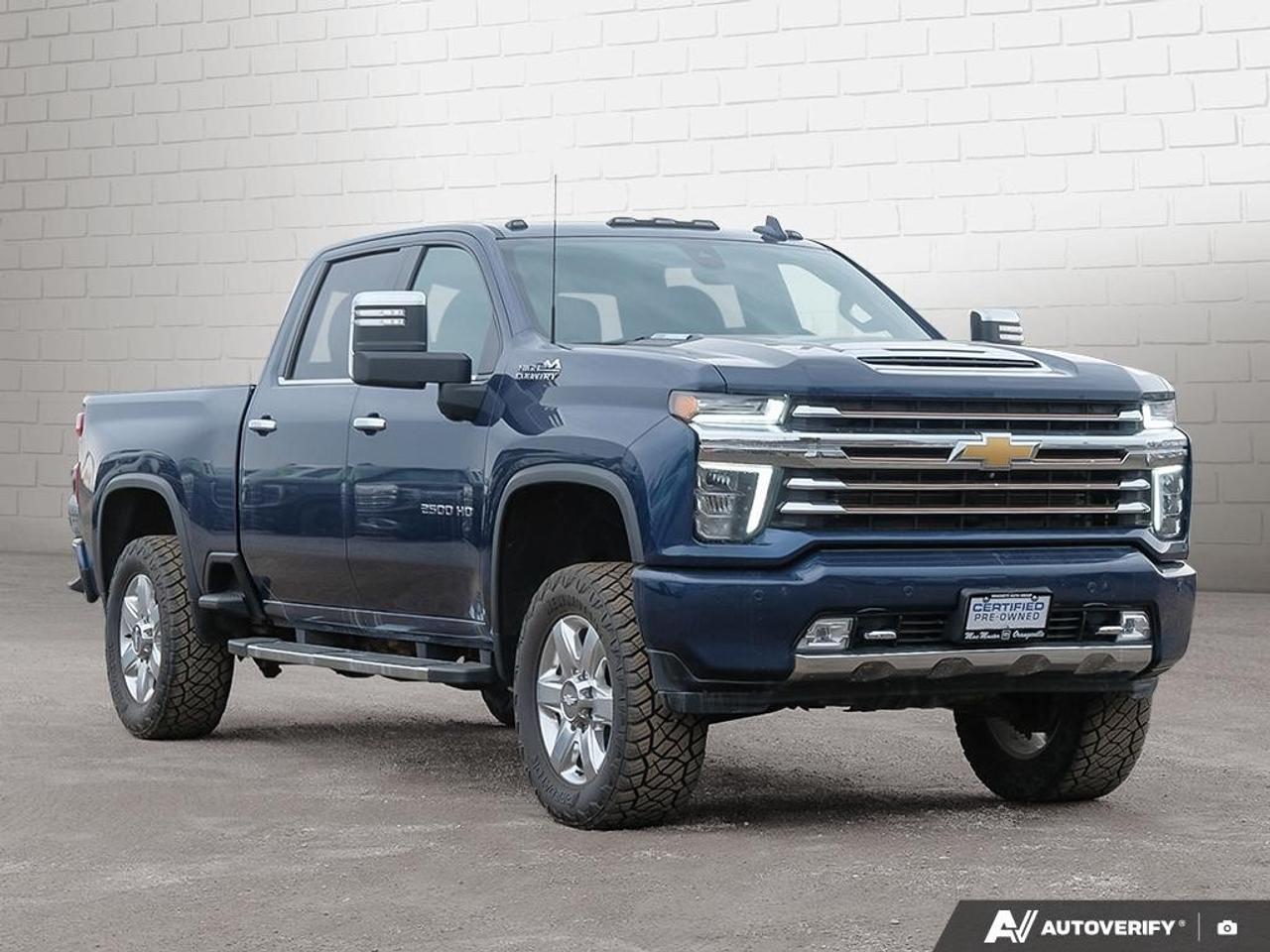 2022 Chevrolet SILVERADO 2500HD 4WD Crew Cab Standard Box High Country Photo