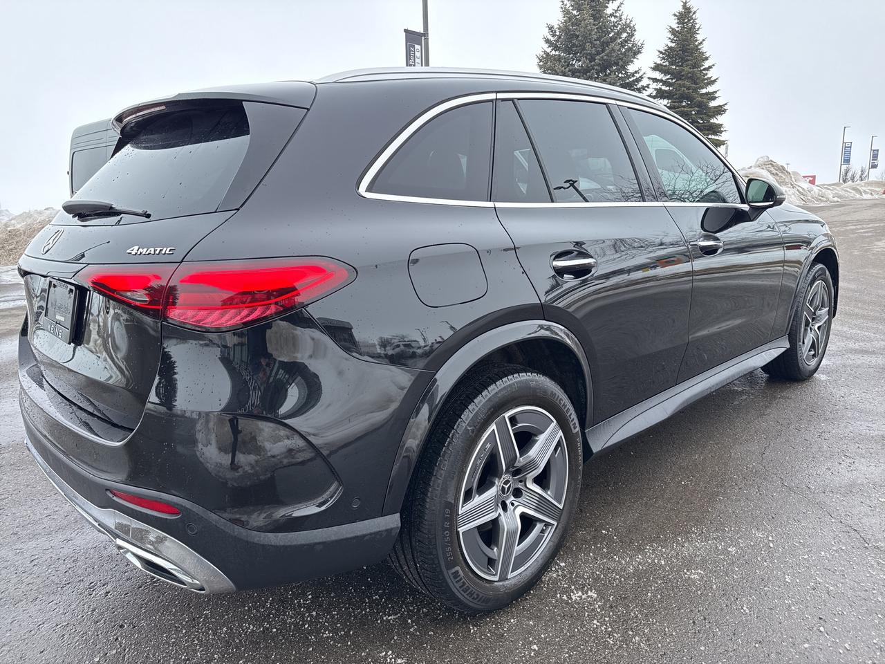 2024 Mercedes-Benz GLC AMG Line Driver Assist Exclusive Trim Parking Pkg Photo