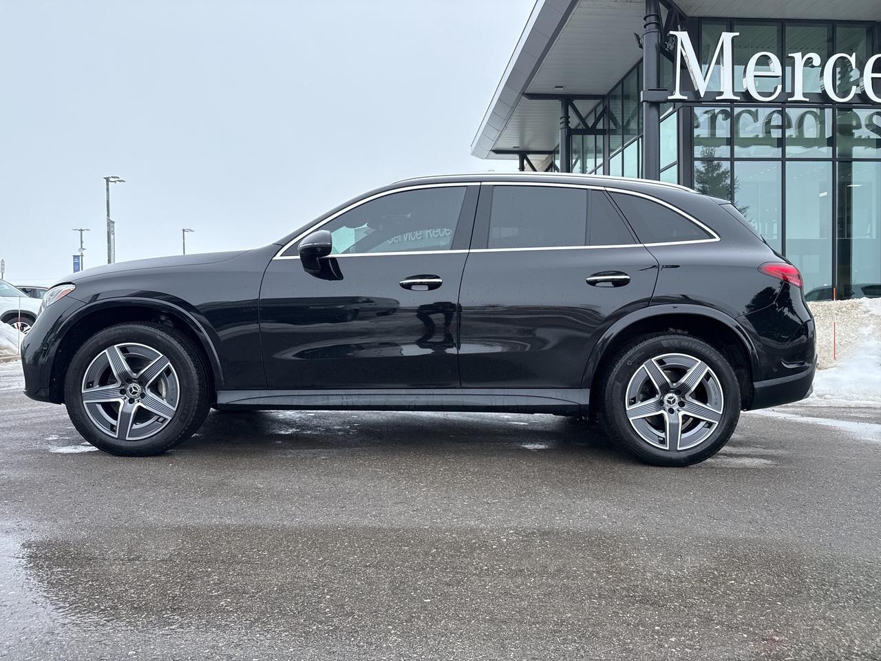 2024 Mercedes-Benz GLC AMG Line Driver Assist Exclusive Trim Parking Pkg Photo