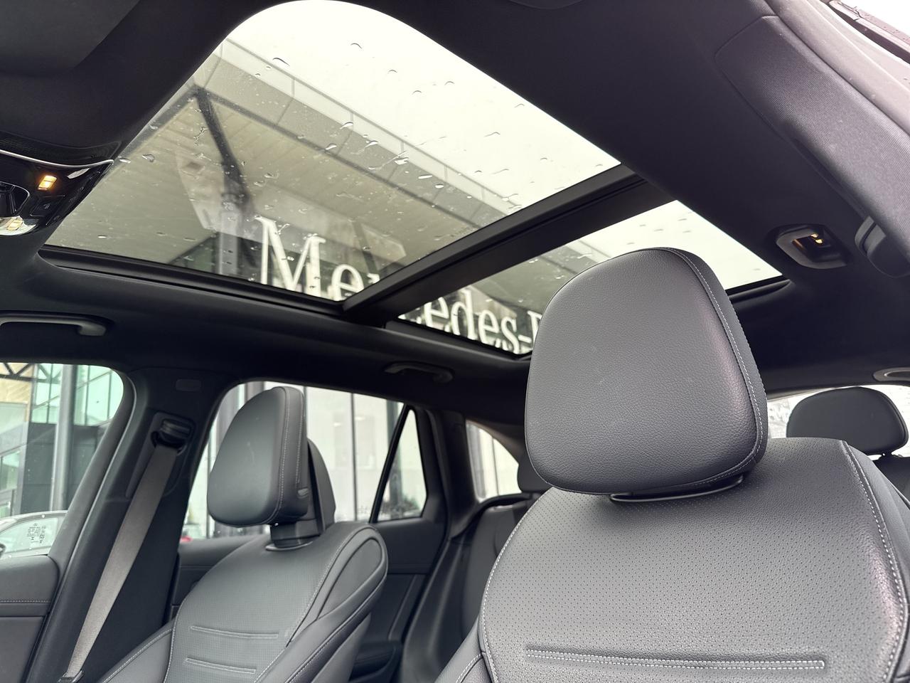 2024 Mercedes-Benz GLC AMG Line Driver Assist Exclusive Trim Parking Pkg Photo