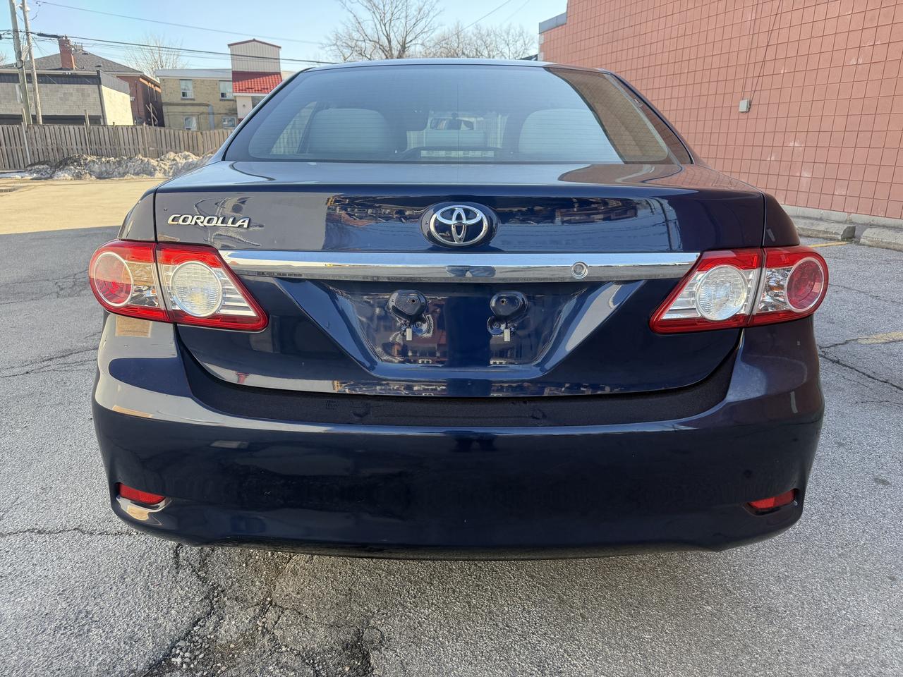 2011 Toyota Corolla 4dr Auto CE !! ONE OWNER ! NO ACCIDENTS 122753 KMS Photo
