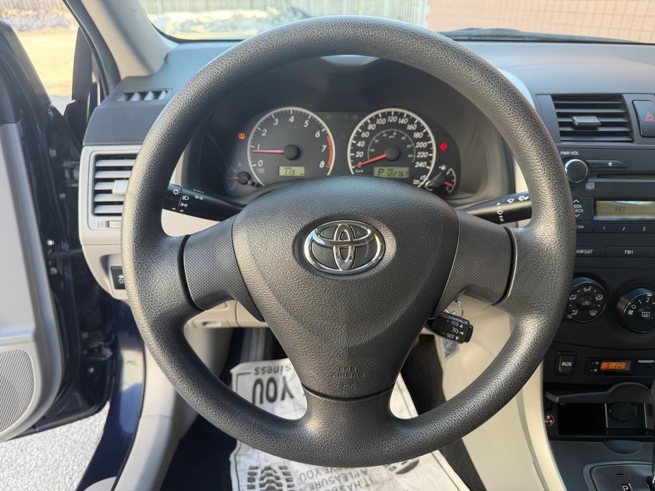 2011 Toyota Corolla 4dr Auto CE !! ONE OWNER ! NO ACCIDENTS 122753 KMS Photo