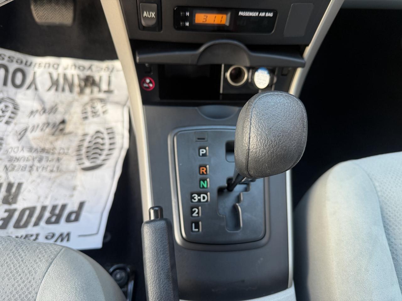 2011 Toyota Corolla 4dr Auto CE !! ONE OWNER ! NO ACCIDENTS 122753 KMS Photo